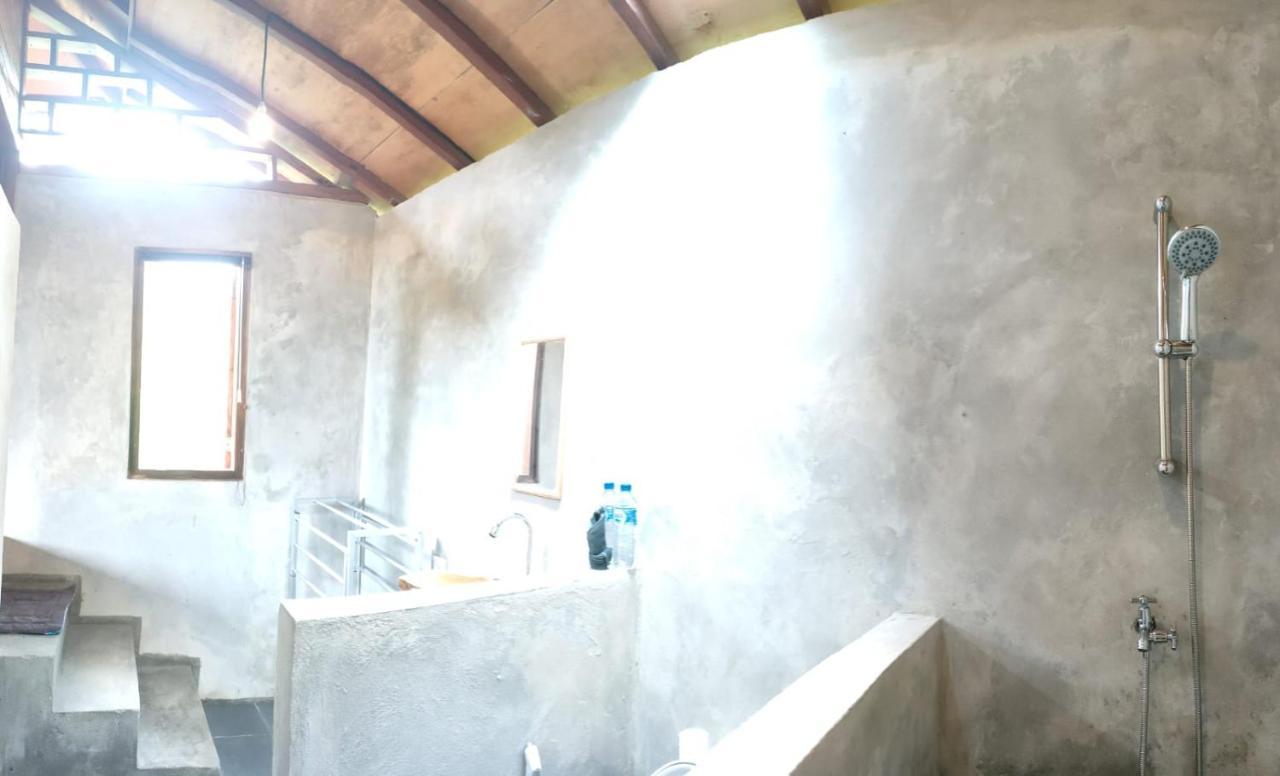 Uma D'Nyuh Homestay Singaraja  Exterior photo